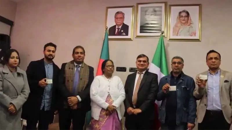 ইতালিতে শুরু হয়েছে প্রবাসীদের মাঝে স্মার্ট কার্ড বিতরণ 