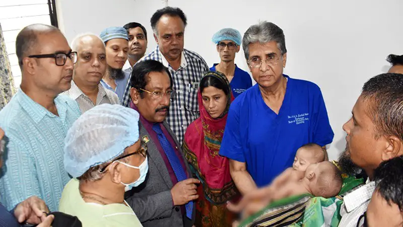 আলাদা হলো বুক-পেট জোড়া লাগা দুই শিশু আলাদা হলো বুক-পেট জোড়া লাগা দুই শিশু