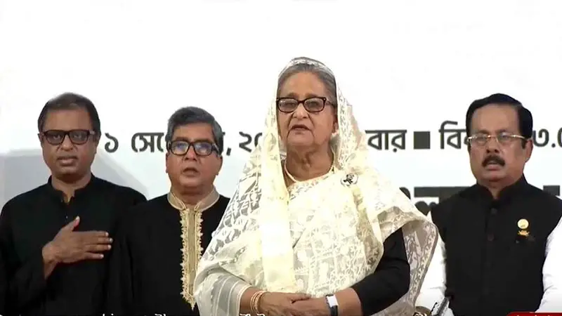 ছাত্রসমাবেশ মঞ্চে প্রধানমন্ত্রী ছাত্রসমাবেশ মঞ্চে প্রধানমন্ত্রী