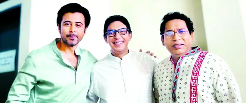একই ফ্রেমে তিন তারকা একই ফ্রেমে তিন তারকা