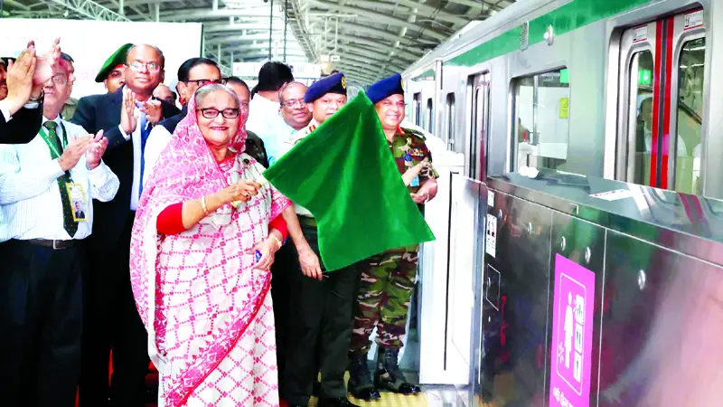 চালু হলো উত্তরা থেকে মতিঝিল মেট্রোরেল চালু হলো উত্তরা থেকে মতিঝিল মেট্রোরেল