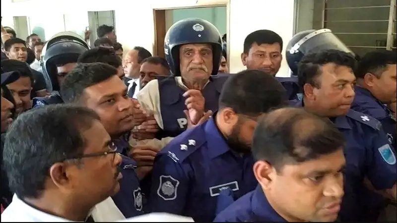 বিএনপি নেতা চাঁদকে কারাগারে পাঠালেন আদালত বিএনপি নেতা চাঁদকে কারাগারে পাঠালেন আদালত