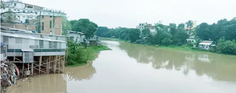 কুমার নদের দুই পাড়ে অবৈধ স্থাপনার সারি কুমার নদের দুই পাড়ে অবৈধ স্থাপনার সারি