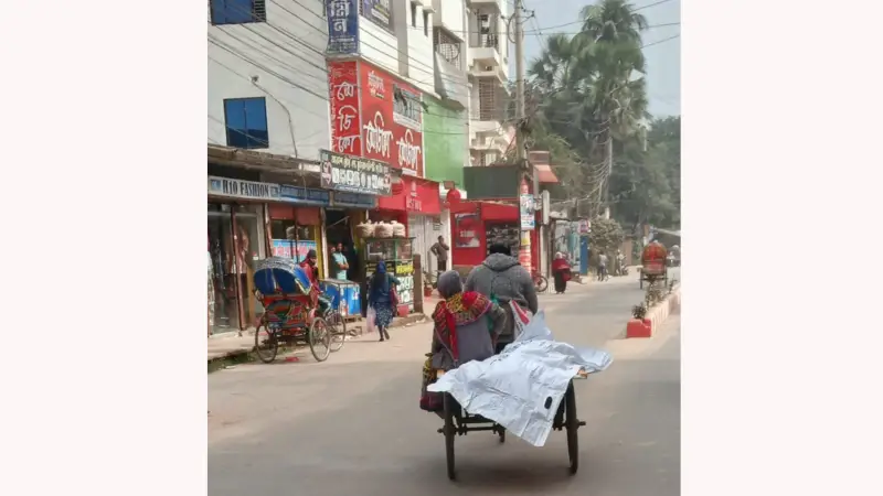 বহুতল ভবন থেকে লাফিয়ে নারী চিকিৎসকের মৃত্যু