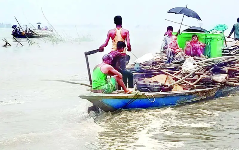 উজানের ঢলে উত্তরের দুই জেলায় বন্যা উজানের ঢলে উত্তরের দুই জেলায় বন্যা