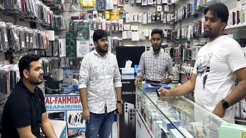 কুয়েতে মোবাইল ব্যবসায় বাংলাদেশিদের প্রভাব