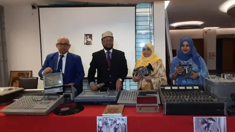 সংগীত পরিচালক আজাদ রহমানের দ্রব্যাদি ফিল্ম আর্কাইভে হস্তান্তর