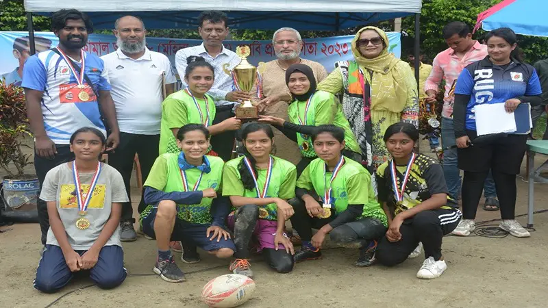 শিরোপা এসআর রাগবি ও ফ্লেইম গার্লসের শিরোপা এসআর রাগবি ও ফ্লেইম গার্লসের