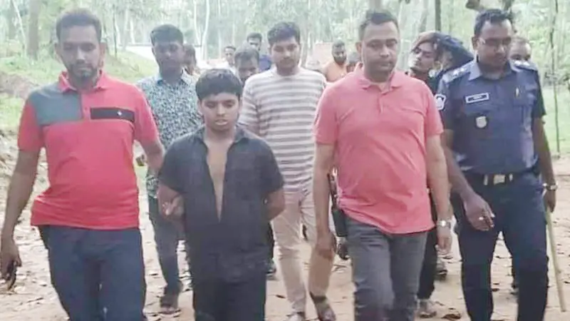 রক্তক্ষরণে ঘটনাস্থলেই শ্বশুরের মৃত্যু, গ্রেপ্তার ঘাতক জামাতা রক্তক্ষরণে ঘটনাস্থলেই শ্বশুরের মৃত্যু, গ্রেপ্তার ঘাতক জামাতা