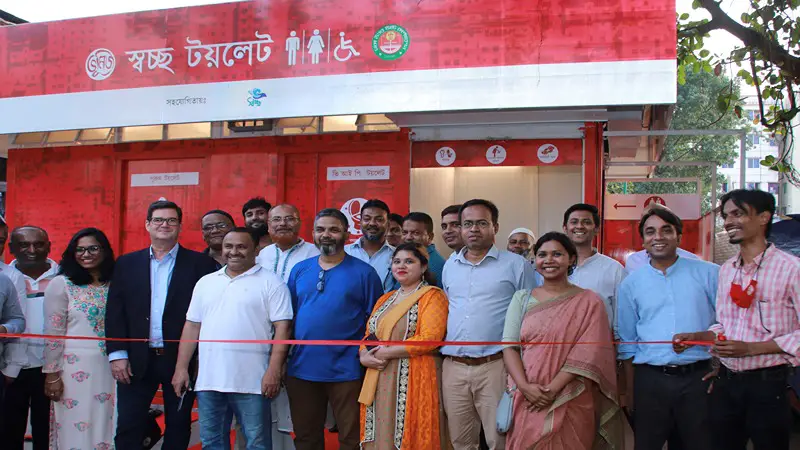 শহরের জনবহুল এলাকায় চালু হলো স্বাস্থ্যসম্মত পাবলিক টয়লেট শহরের জনবহুল এলাকায় চালু হলো স্বাস্থ্যসম্মত পাবলিক টয়লেট