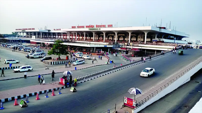 শাহজালাল বিমানবন্দরে রক্ষকই যখন ভক্ষক শাহজালাল বিমানবন্দরে রক্ষকই যখন ভক্ষক