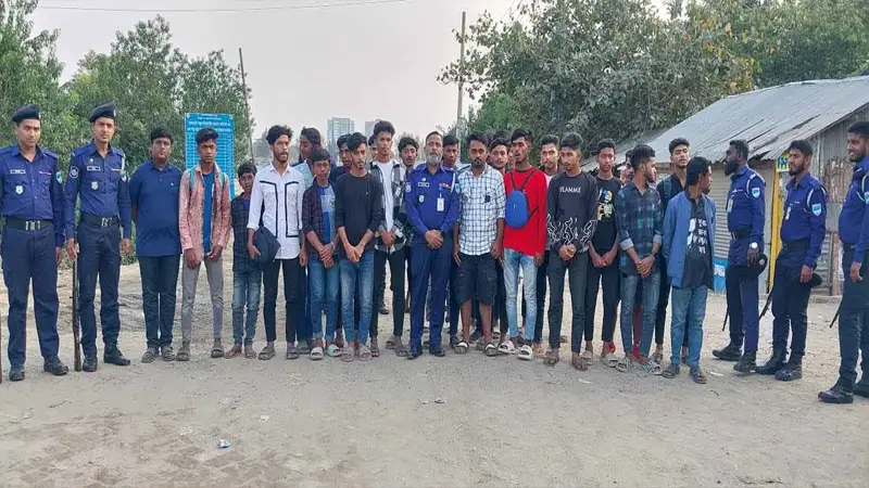 পথ হারিয়ে ৯৯৯ এ ফোন, ৩১ পর্যটক উদ্ধার পথ হারিয়ে ৯৯৯ এ ফোন, ৩১ পর্যটক উদ্ধার
