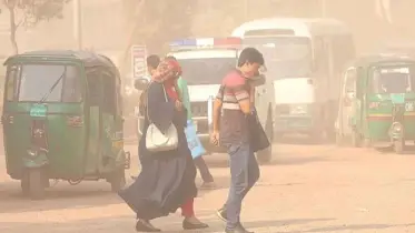 দূষিত শহরের তালিকায় শীর্ষ চারে ঢাকা