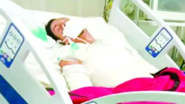 অবরোধের আগুনে দগ্ধ ট্রাক হেলপারের মৃত্যু
