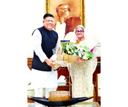 প্রধানমন্ত্রীর সঙ্গে সিলেটের নবনির্বাচিত মেয়রের সাক্ষাৎ