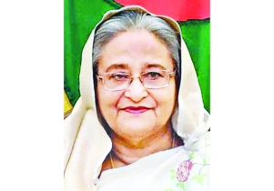 প্রধানমন্ত্রী ফিরছেন আজ