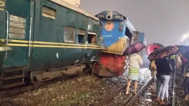 সাড়ে ৪ ঘণ্টা পর সারাদেশে ট্রেন চলাচল শুরু