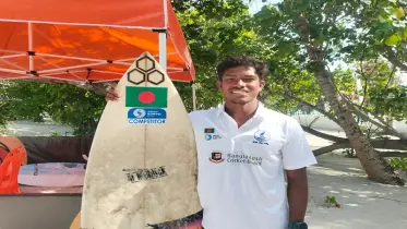 এশিয়ান সার্ফিং চ্যাম্পিয়নশীপে তৃতীয় রাউন্ডে বাংলাদেশের মান্নান