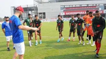 সাফের প্রাথমিক দল থেকে বাদ পড়লেন ৫ ফুটবলার