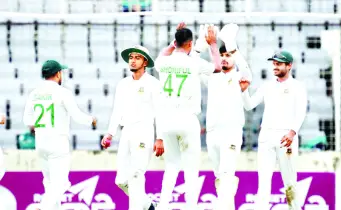 ফিলিপস ঝড়ের পরও এগিয়ে বাংলাদেশ