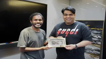 হিমালয় জয়ী শাকিল এলেন নগদ কার্যালয়ে, ছড়ালেন উষ্ণতা