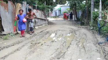 দিগপাতাইত সড়কের বেহাল দশা, দুর্ভোগ চরমে