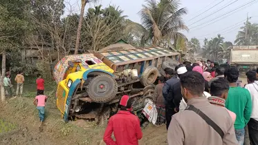 ময়মনসিংহে ট্রাক-অটোরিকশা সংঘর্ষে নিহত ৩