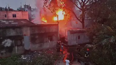 কেরানীগঞ্জের ফ্যাক্টরিতে আগুন, নিয়ন্ত্রণে ৭ ইউনিট