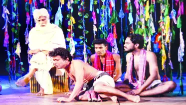 শিল্পকলায় বিবেকানন্দ থিয়েটারের ‘উত্তরণ’ নাটকের দুই প্রদর্শনী