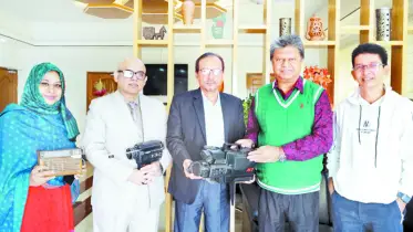 ফিল্ম আর্কাইভে কাওসার চৌধুরীর চিত্র ও নির্মাণসামগ্রী হস্তান্তর