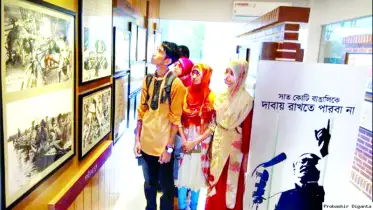 ‘মুক্তিযুদ্ধ কর্নার’ আড়াই হাজার বইয়ের সমৃদ্ধ সংগ্রহশালা