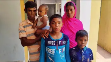 ফেসবুক পোস্টে ৫ বছর পর বাবা-মাকে ফিরে পেল শিশু রাকিব