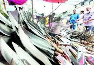 বগুড়ায় কামারশালায় ব্যস্ততা