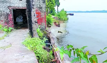 পানগুছি নদীর ভাঙন হুমকিতে ৫ হাজার পরিবার