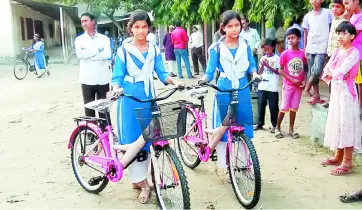 সেই ‘মনি-মুক্তা’ আজ ১৪ বছরে পা রাখছে