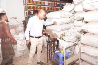 চট্টগ্রামে ৩০ বস্তা অবৈধ চা জব্দ