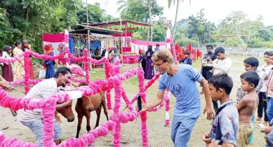 ঘোড়ার বিয়েতে দুই শতাধিক বরযাত্রী