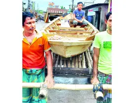 দে দে পাল তুলে দে মাঝি হেলা করিস না...