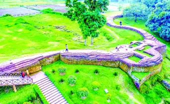 ইতিহাস খুঁড়ে পাওয়া রত্নরাজি
