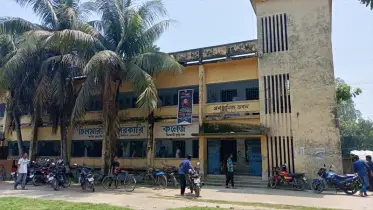 প্রবেশ পত্র নিতে গেলেই দিতে হবে ৫’শ টাকা, ভোগান্তিতে শিক্ষার্থীরা