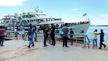 টেকনাফ-সেন্টমার্টিন রুটে পর্যটকবাহী জাহাজ চলাচল শুরু
