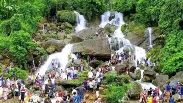 অপরূপ রূপে জাফলং মায়াবী ঝর্ণা, ভ্রমণের এখনই সময়