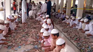পাগলা মসজিদের ৮টি দানবাক্সে মিলল ২৩ বস্তা টাকা