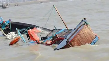 ট্রলারডুবি, নিখোঁজের পাঁচদিন পর ৫ জেলের মরদেহ উদ্ধার