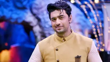 প্রেম নিয়ে মুখ খুললেন দেব