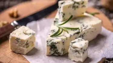 ৩৬ লাখ টাকায় বিক্রি পনির! 