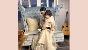 ছেলেকে নিয়ে খুনসুটি পরীমনির
