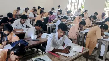 রাষ্ট্রীয় ছুটির দিনে কলেজে পরীক্ষা, সর্বত্র সমালোচনা