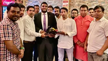 প্রবাসী বাংলাদেশিদের ফুলেল শুভেচ্ছায় সিক্ত মালদ্বীপের অর্থ-প্রতিমন্ত্রী