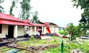 দিনাজপুরে ঘূর্ণিঝড় আশ্রয়ণের ঘরসহ  শতাধিক বাড়ি  লন্ডভন্ড